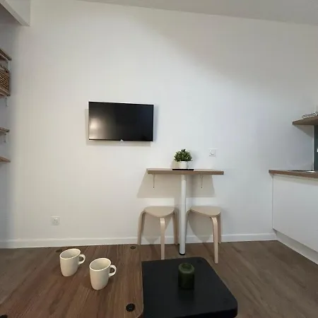 Au Pied Du Chateau Lourdes